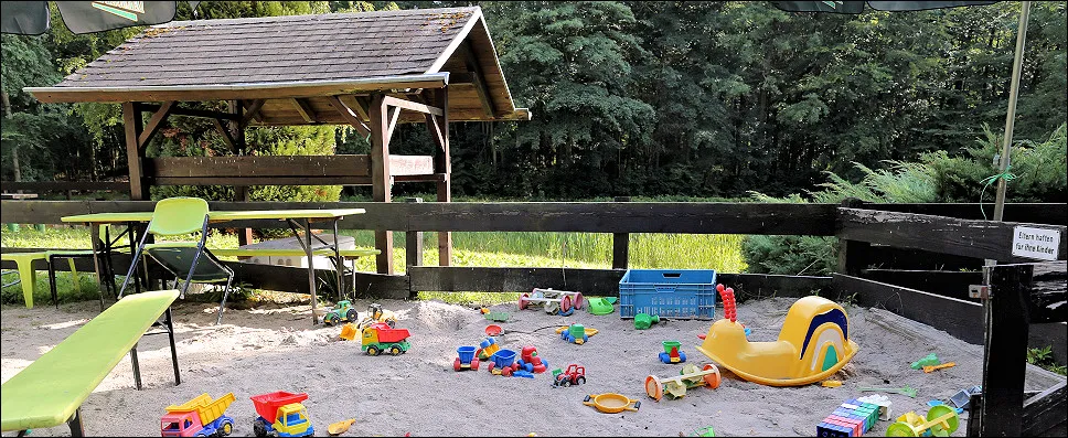Die Fischerhütte im Grünen